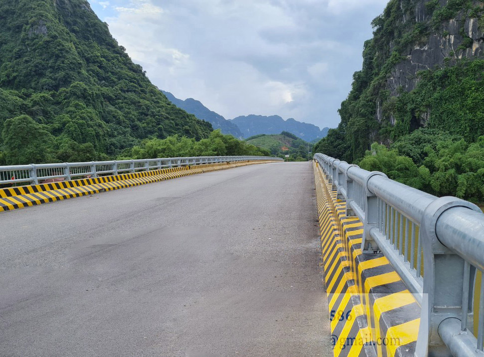 Sản phẩm Lan can cầu